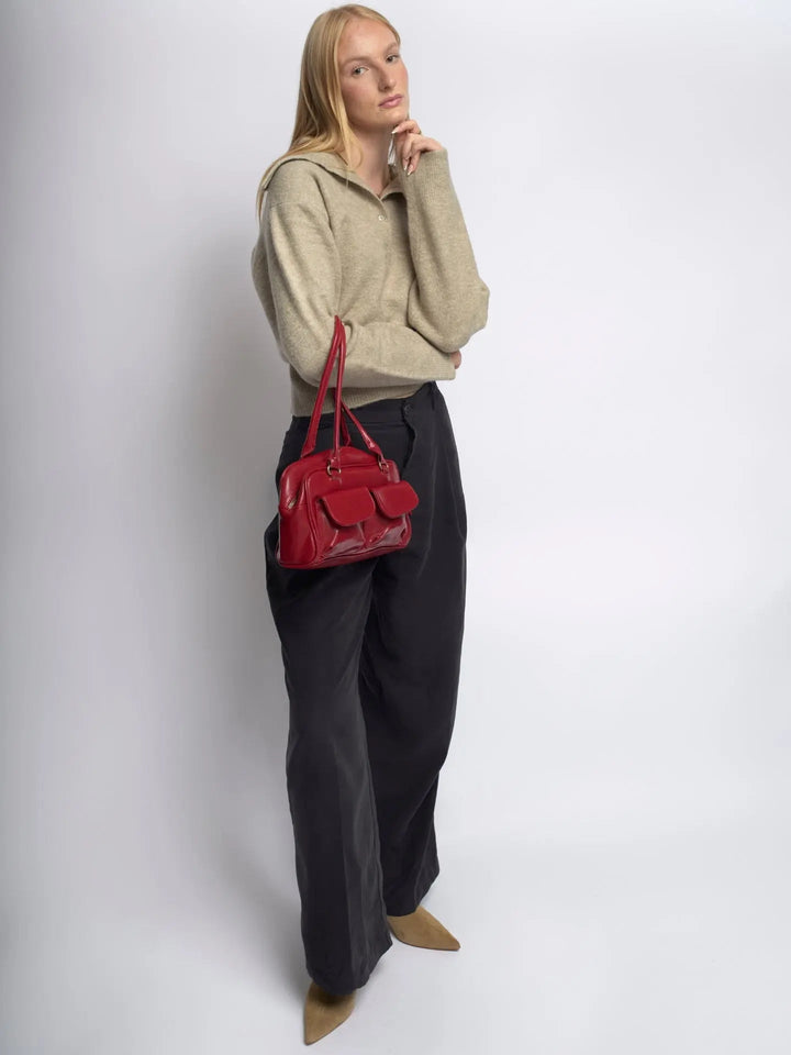 Sleek Daily Leather Carry