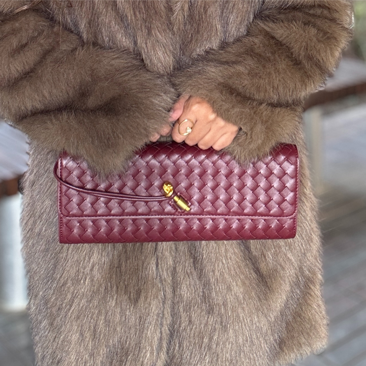 Alma Clutch