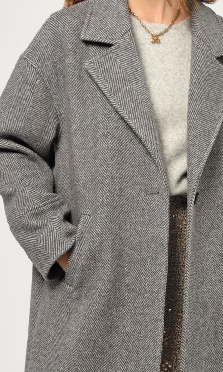 Bryce Chervron Mantel