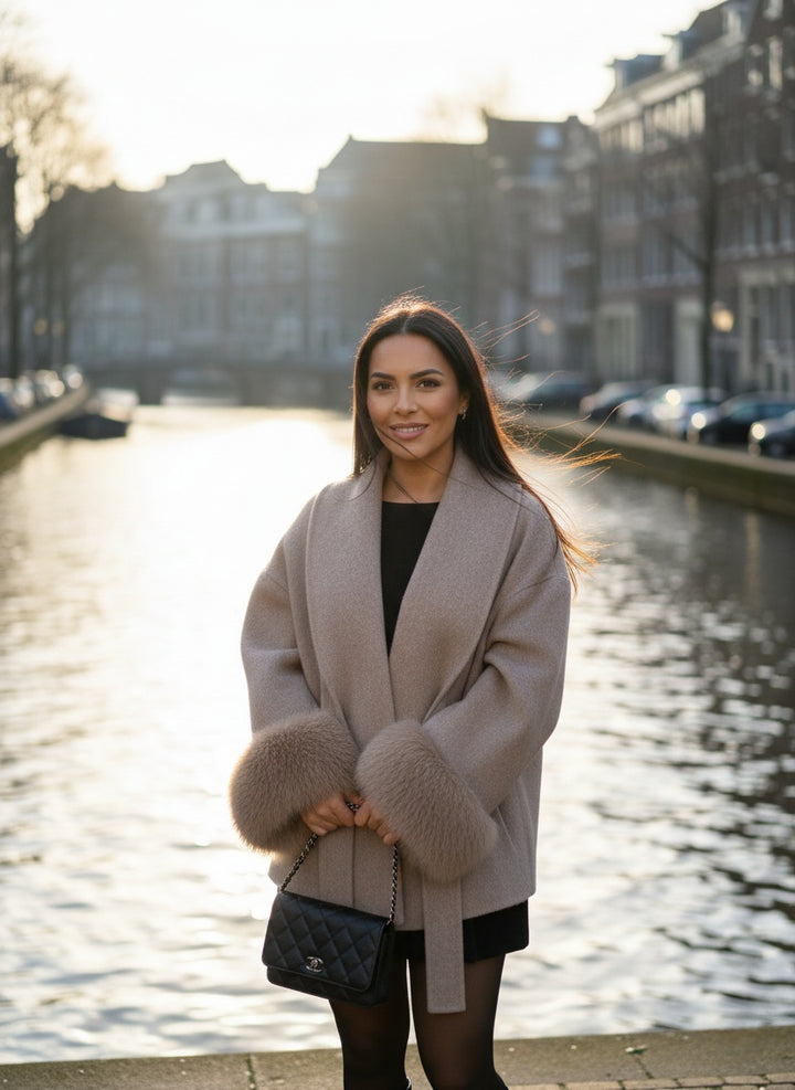 Linda Luxe Manteljas